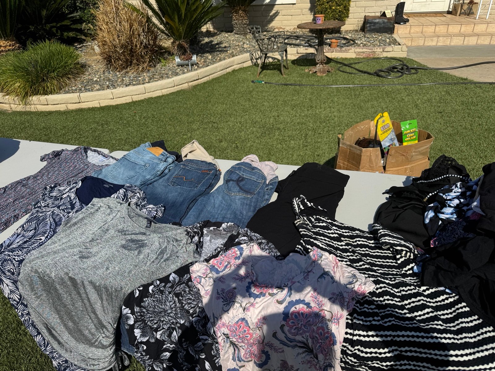 Maternity clothes size small /medium