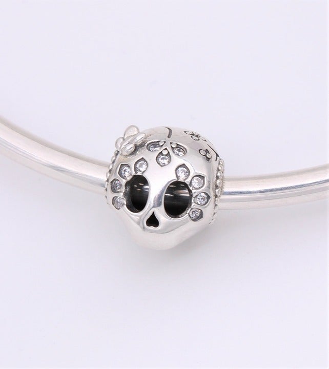 New PANDORA Sparkling Skull Charm