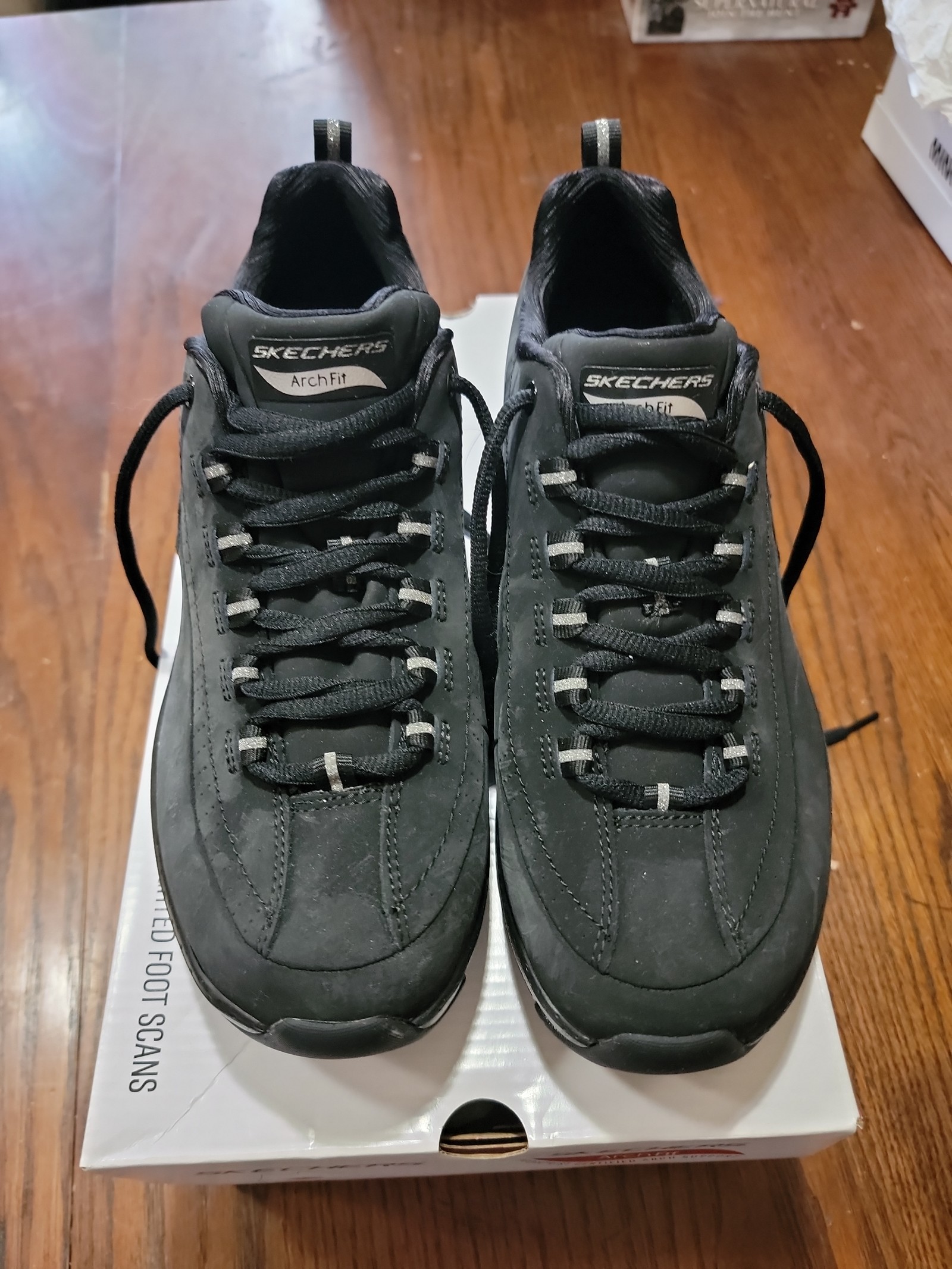 Sketchers Size 10 Women's Metro Skyline Shoes
