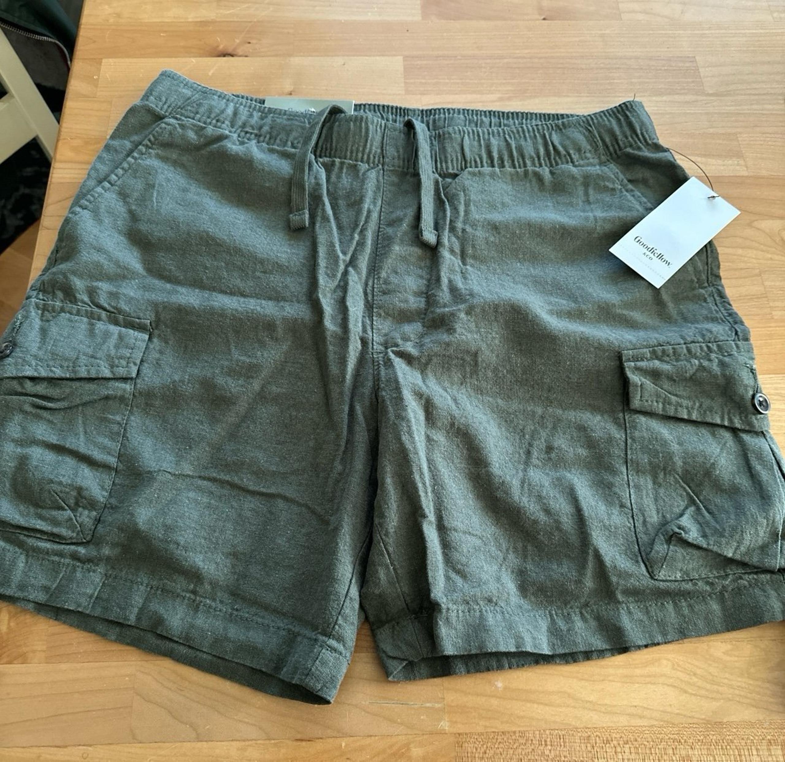 NWT Goodfellas, Everyday Cargo Shorts Adjustable DrawString, Green Men’s  Small