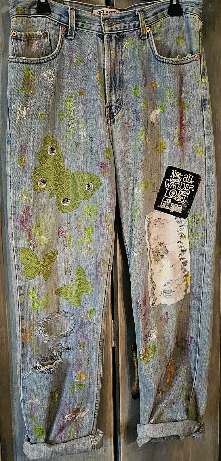 UPCYCLED Distressed + Painted (Junk Gypsy) Relaxed Levi's Jeans (32x32)