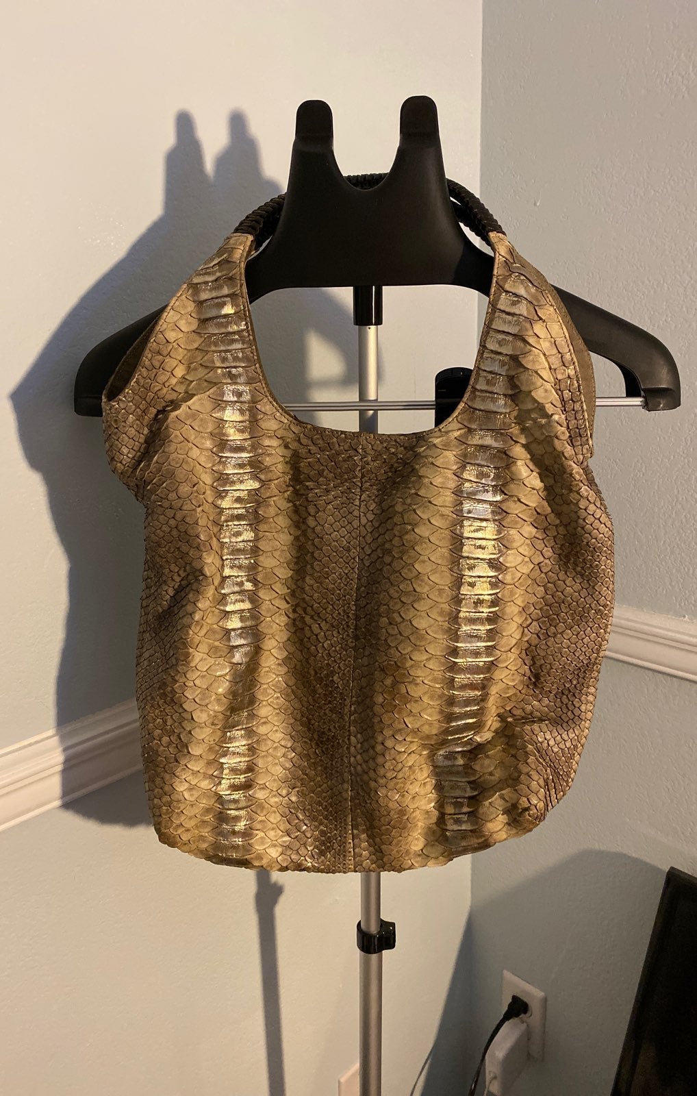 Nada sawaya handbag