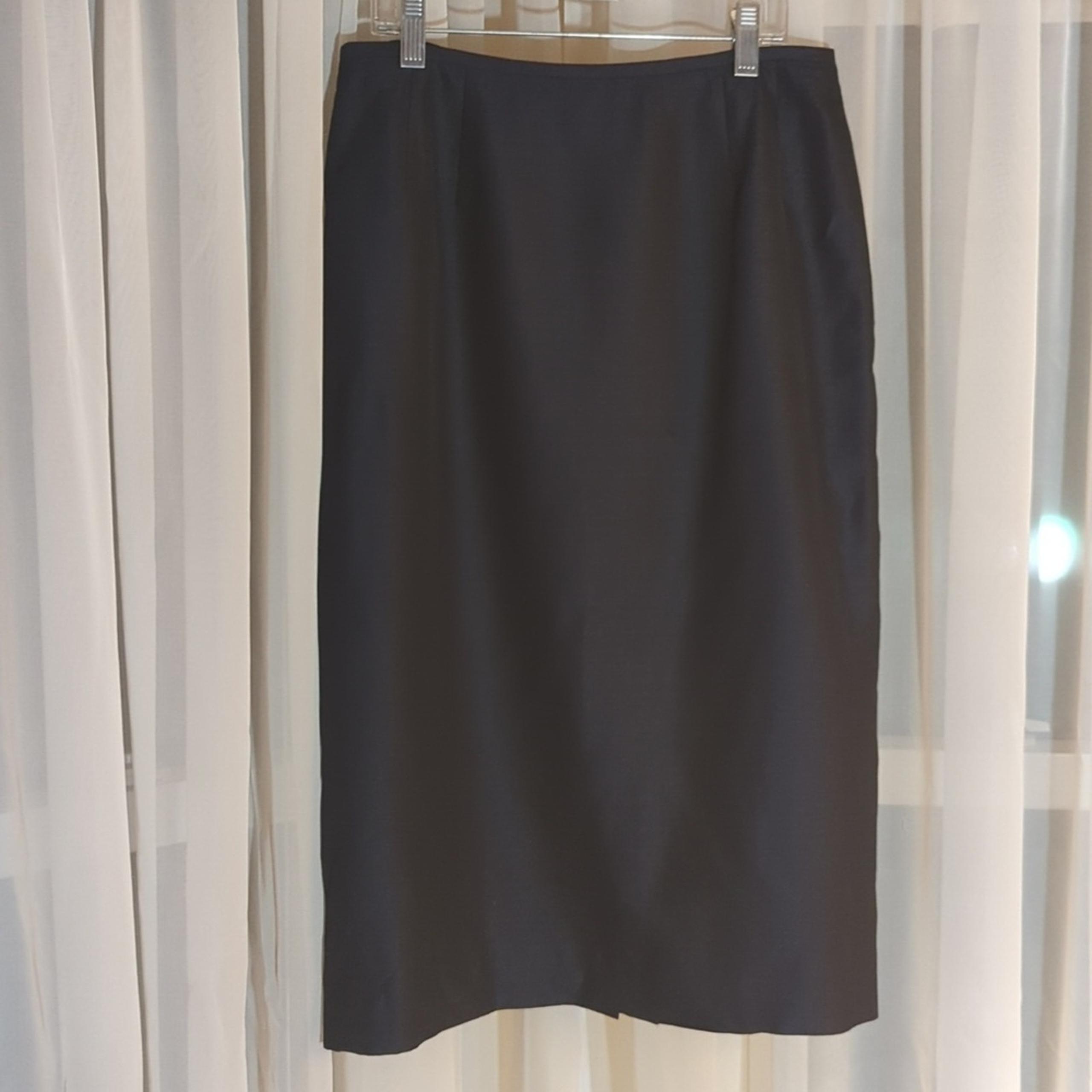 Albert Nipon pencil skirt - luxe, corporate girlie, sexy - Sz 8 - EUC