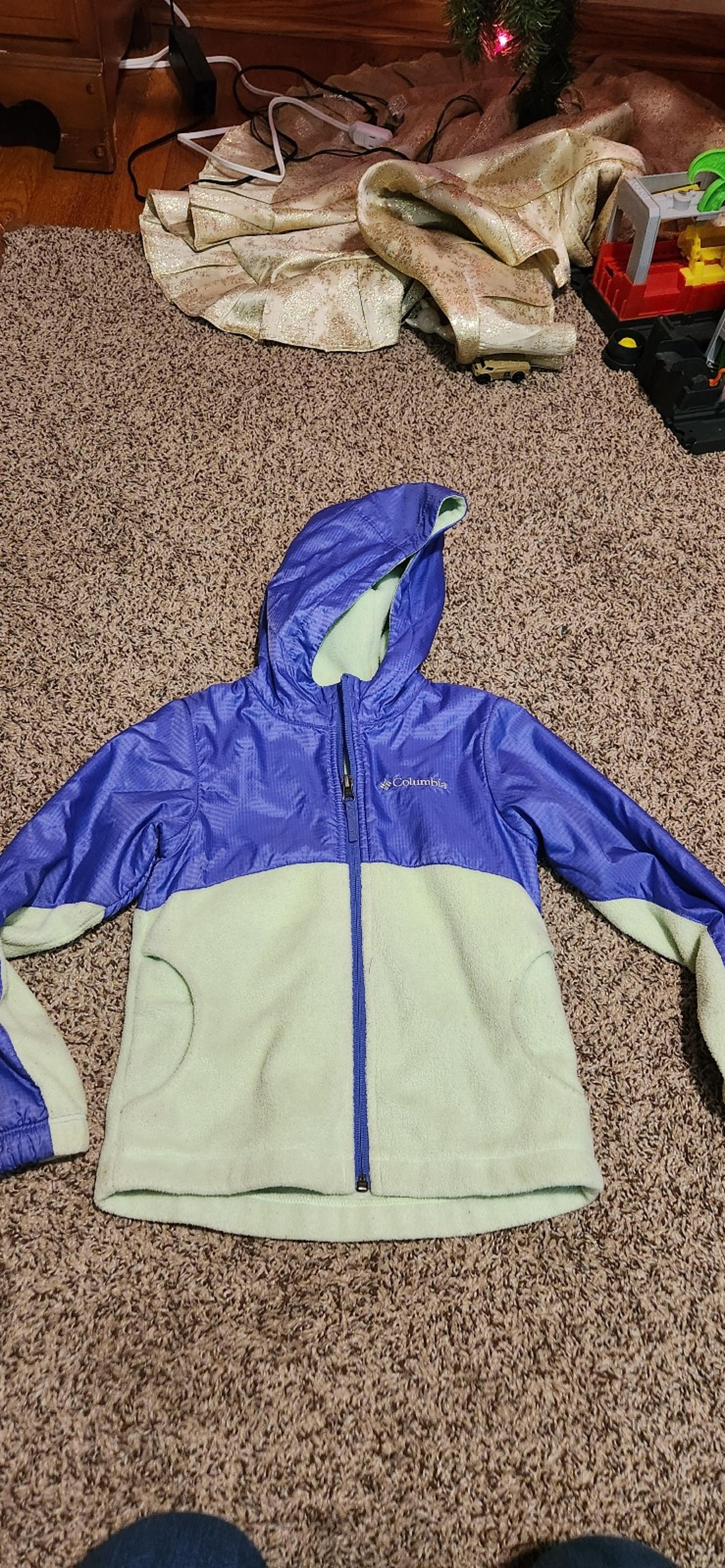 Girls size 6 Columbia jacket