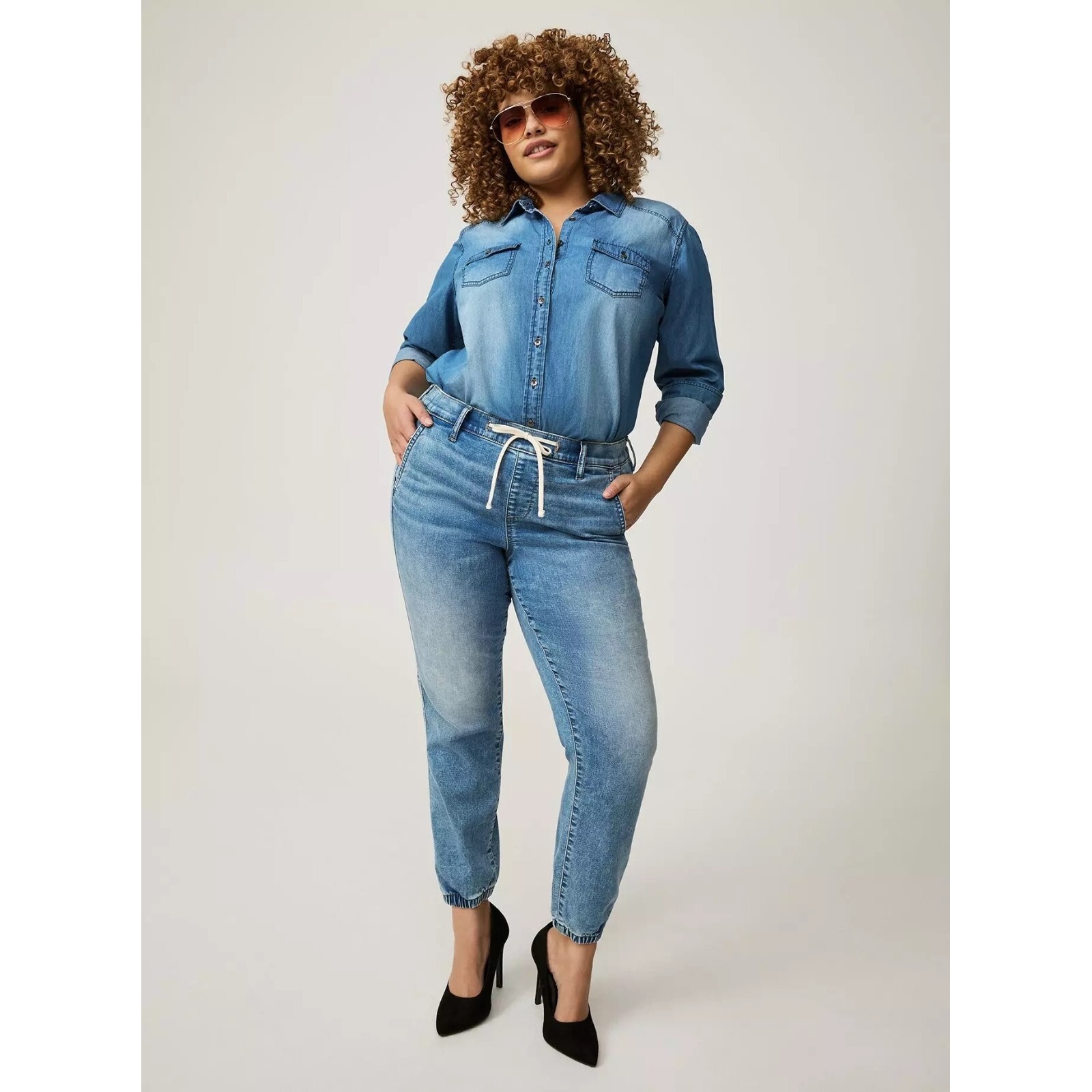 Torrid Jogger Jeans 3 Mid Rise Medium Wash Weekend Stretch Casual Relaxed Fit