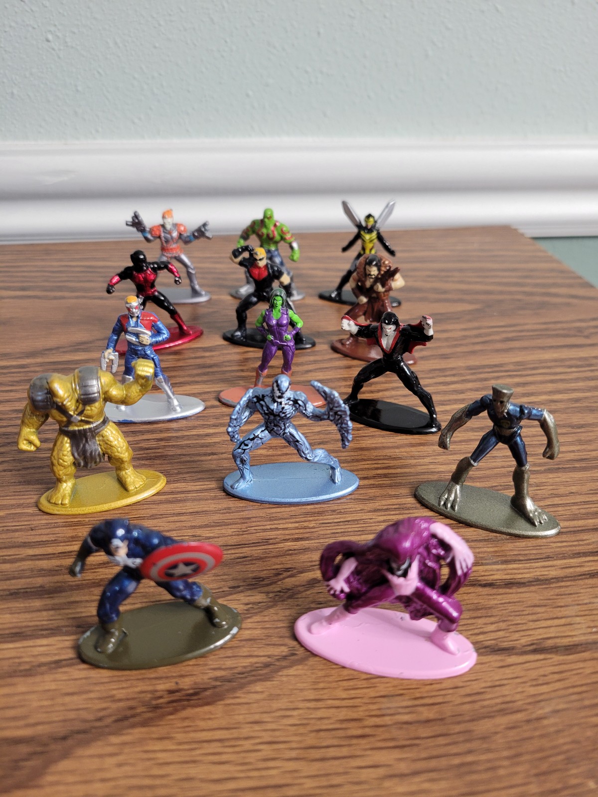 Lot of 14 Jada Toys Marvel Metal Figs