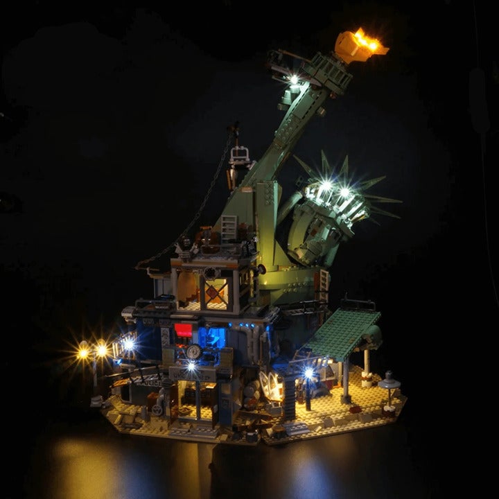Welcome to Apocalypseburg! 70840 Building Blocks Set + Light Kit - NEW