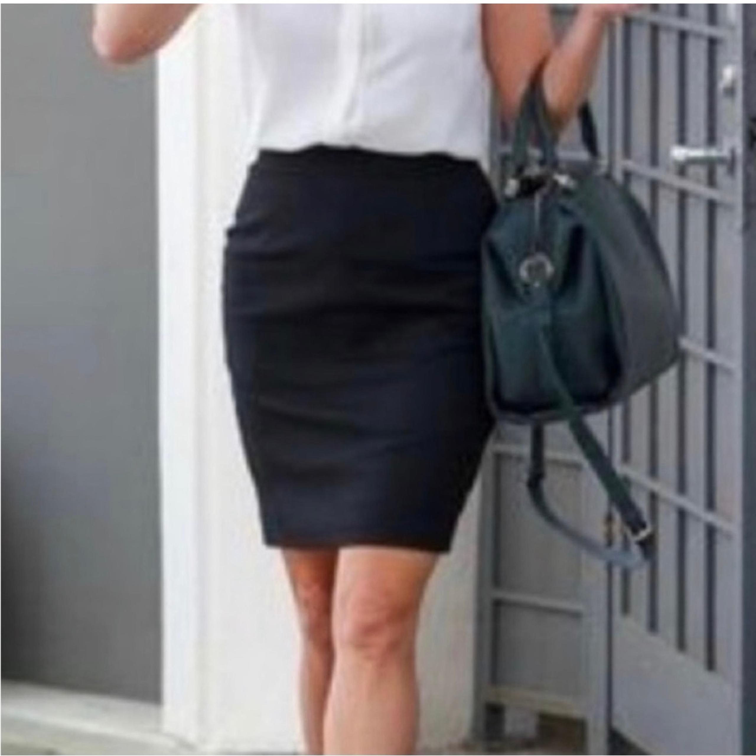 CAbi Womens black ponte fitted pencil skirt Style 122 Size 8