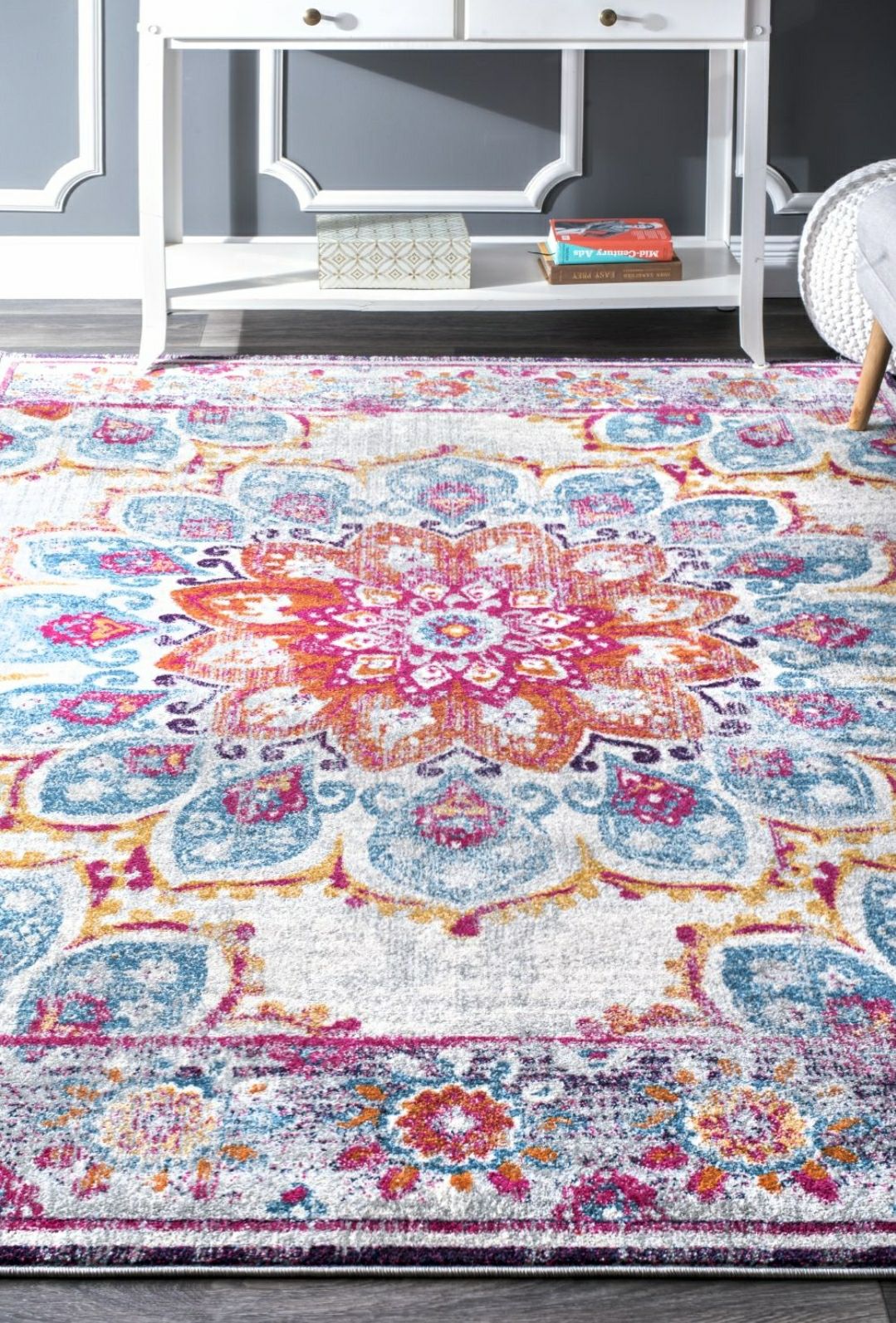 Area Rug 8' Square (N143)