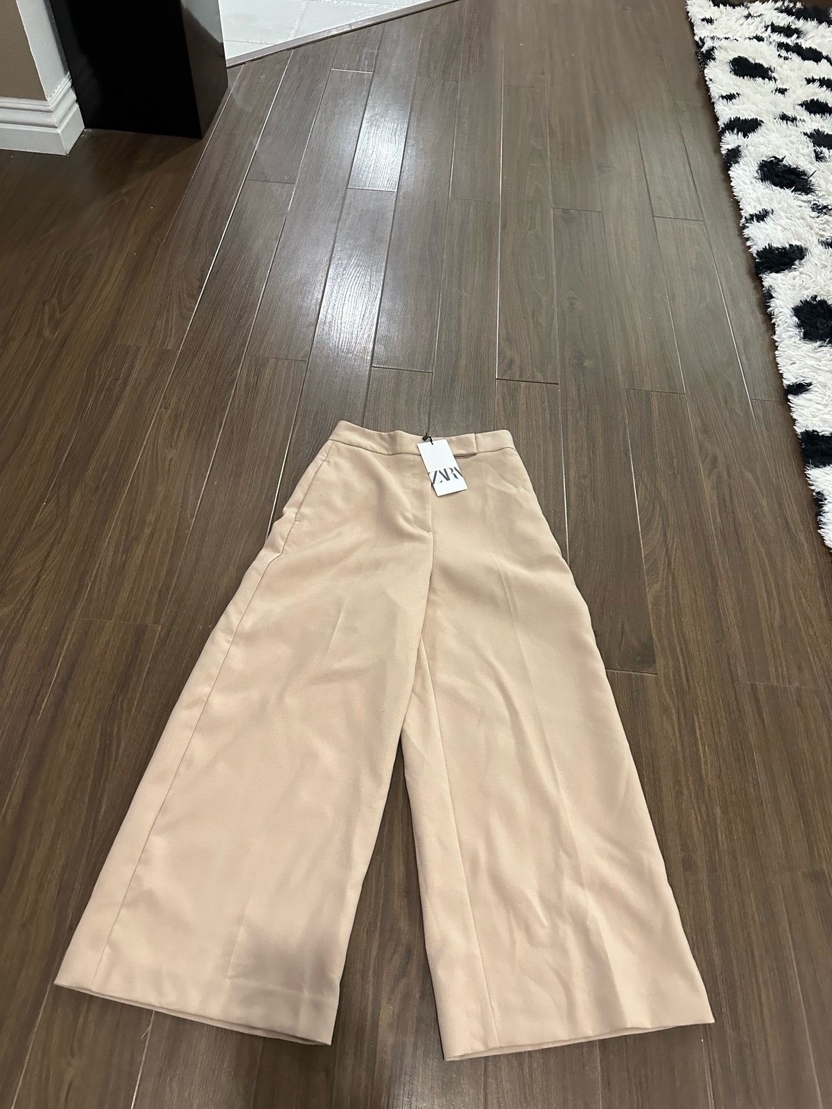 Zara high waisted tan cropped pants