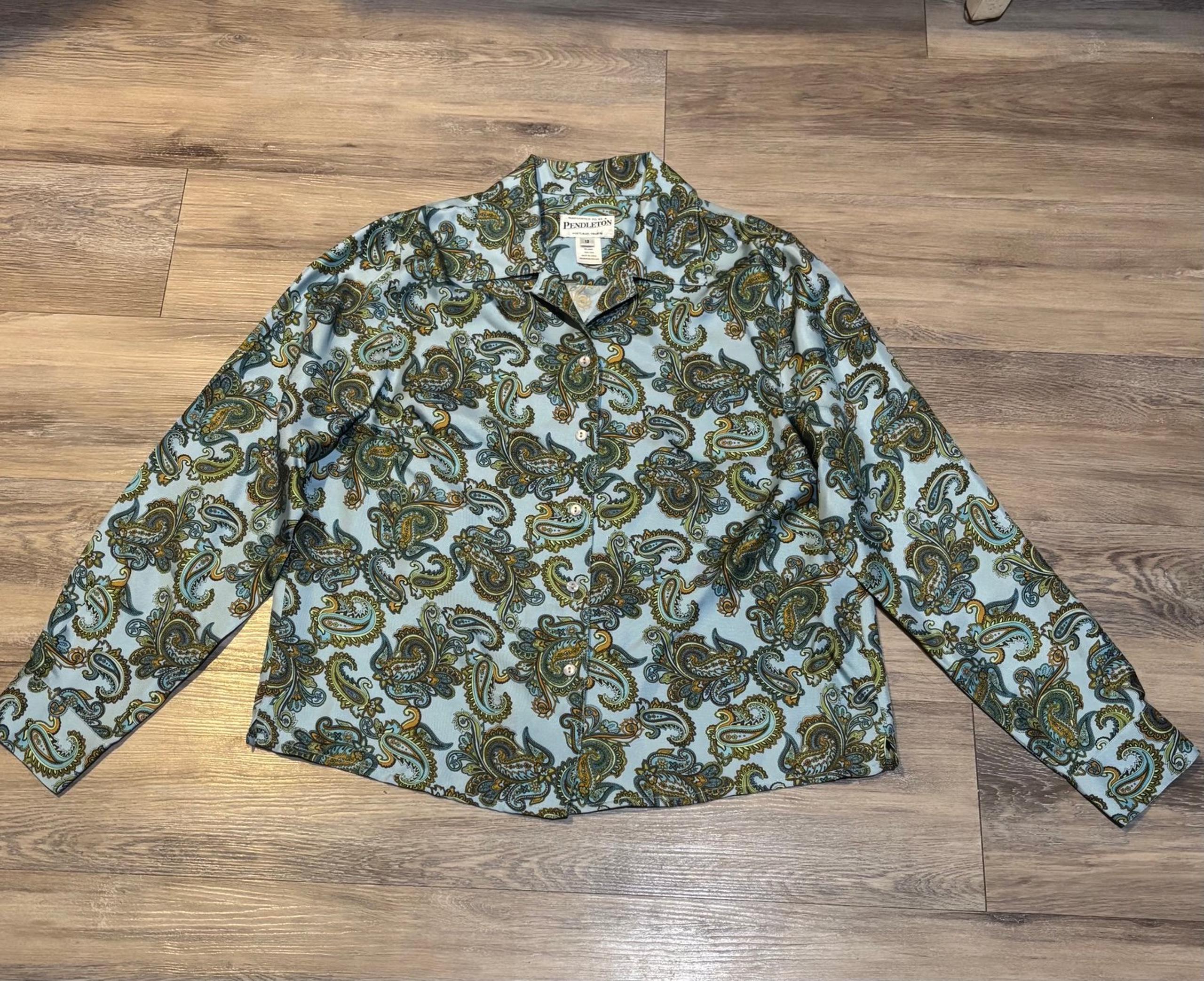 Pendleton Women’s Size 12 Button Blouse 100% silk Paisley Print Shirt