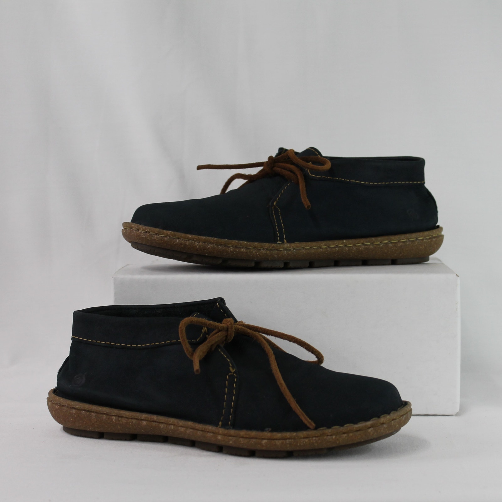 *NEW WITHOUT BOX* BORN NUALA NAVY WOMEN'S SHOES