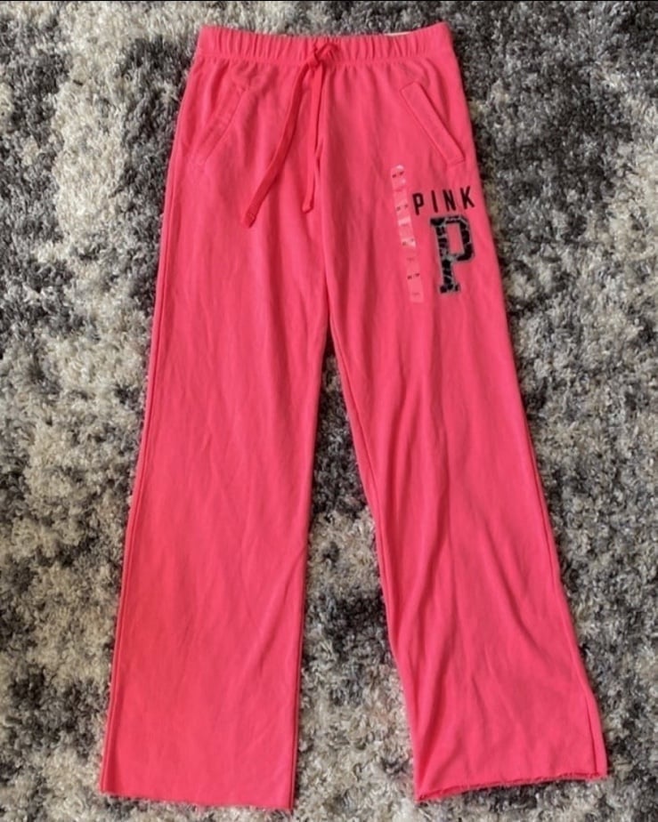(2 Piece’s) Boyfriend fit pants & Tee- Vintage- RARE!