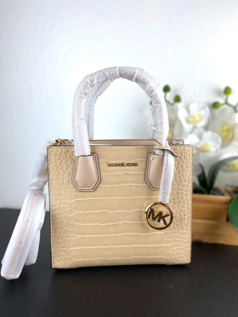 Michael Kors Mercer MD Messenger