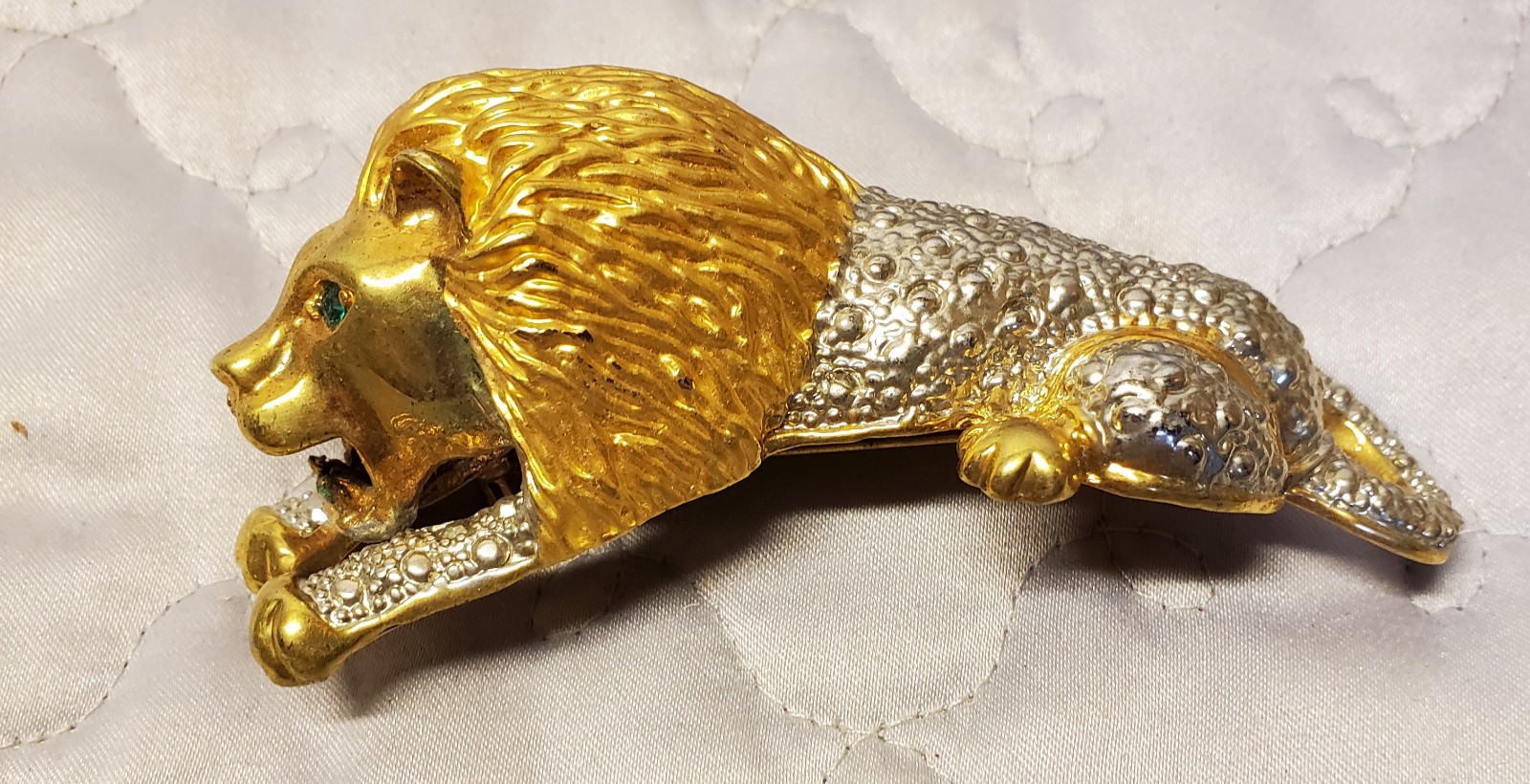 Roaring Lion Brooch Large Vintage Figural Shoulder Pin 4 inch Gold Silver Metal