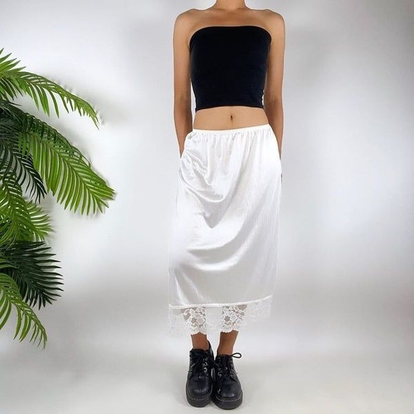 Vintage 90s White Coquette Cottagecore Angelcore Midi Lace Half Slip Skirt / M