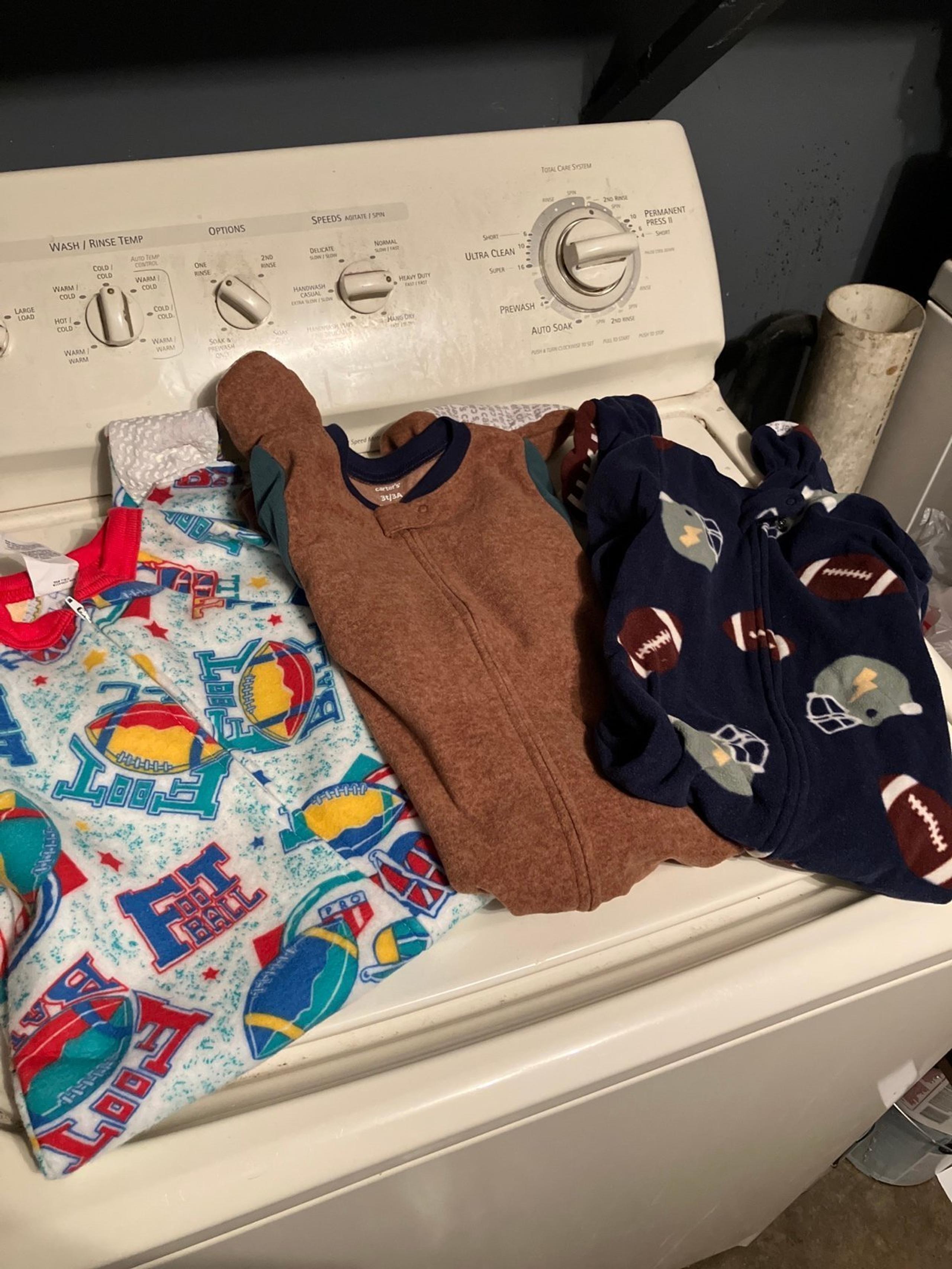 3 zip up sleepers with feet size 3T