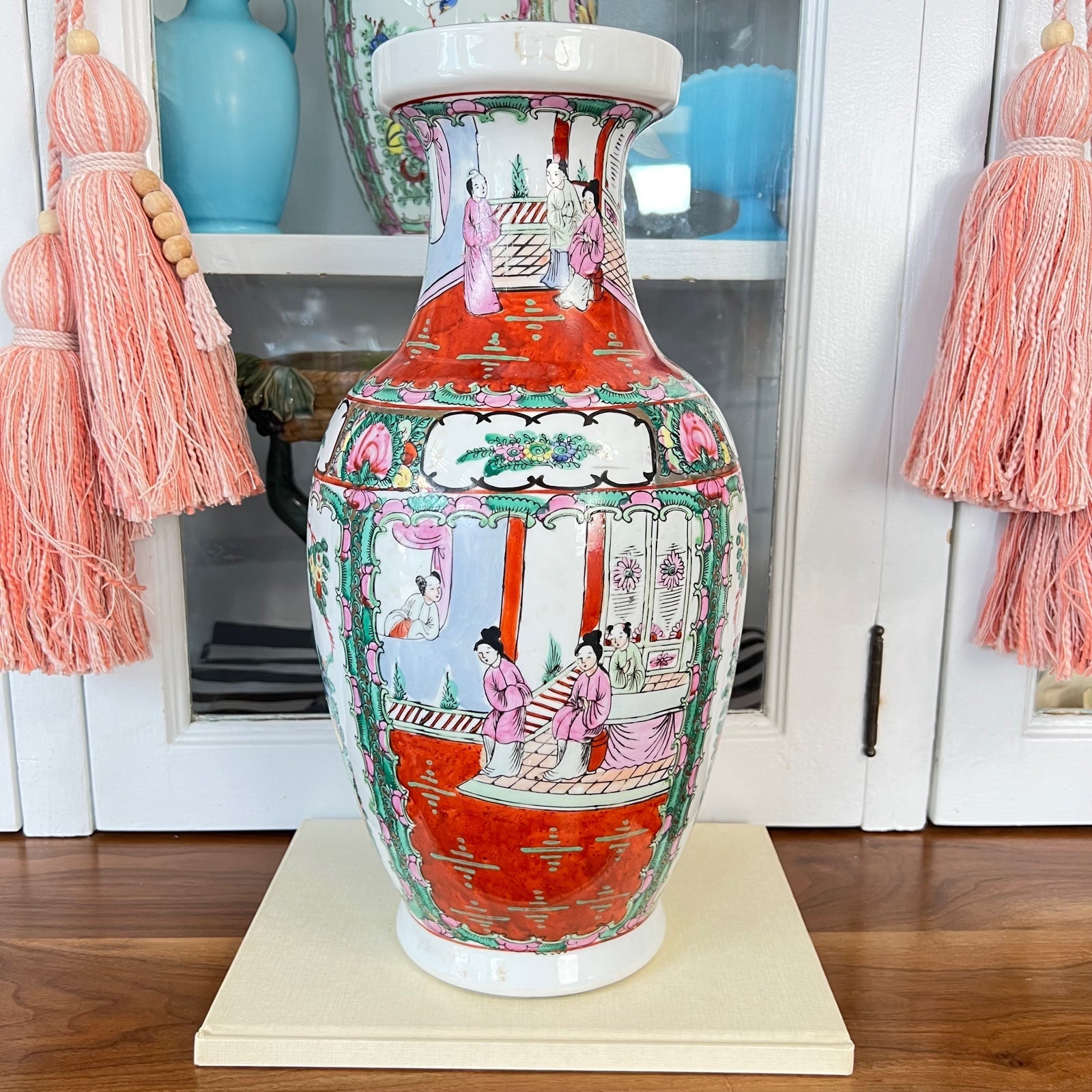 Large Antique Chinese Famille Rose Medallion Mandarin Porcelain Vase 15.25”Tall