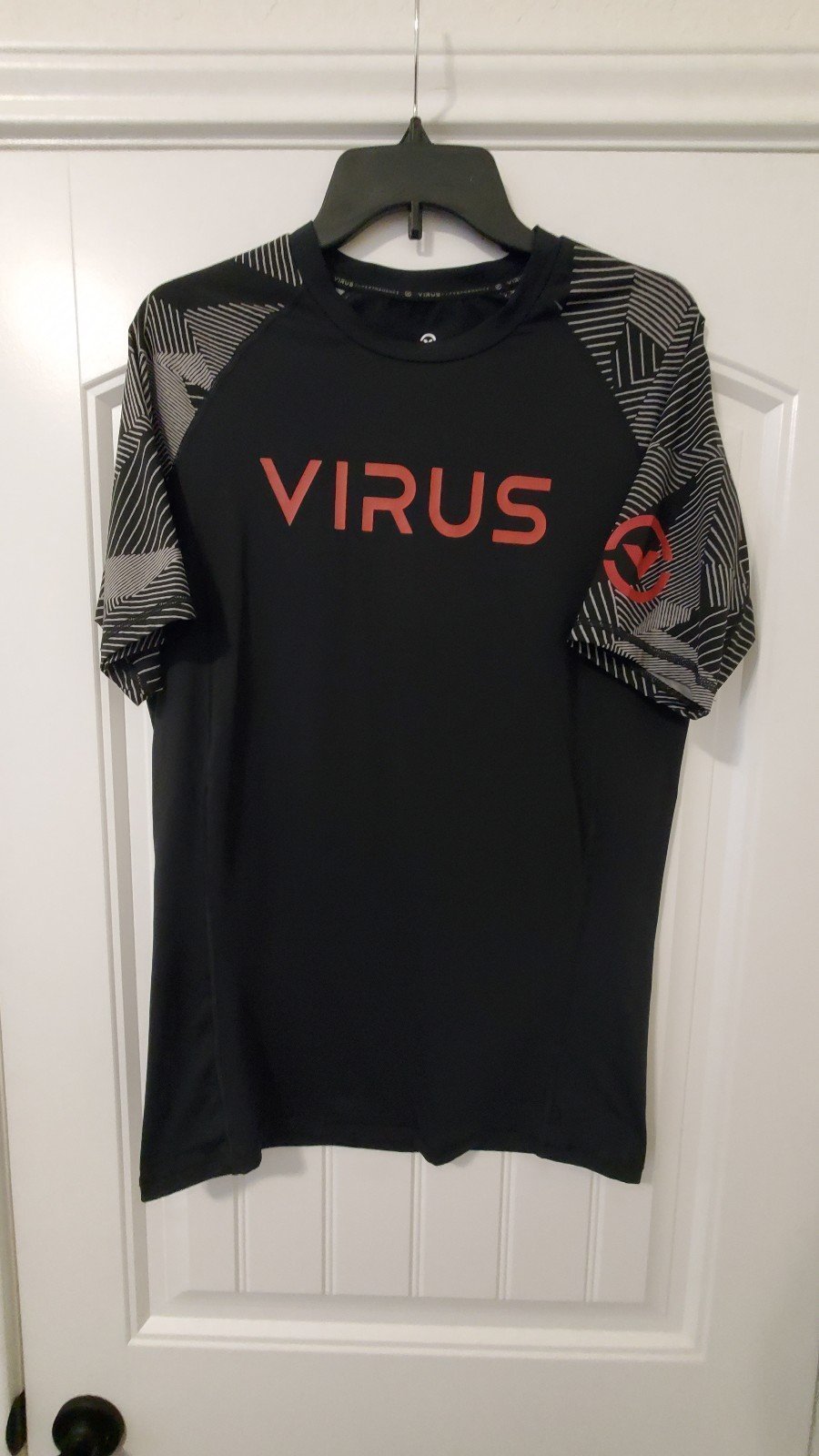 VIRUS INTL. S/S BJJ MMA RASHGUARD