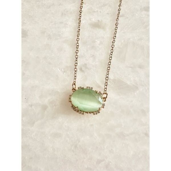 Light green crystal cut necklace