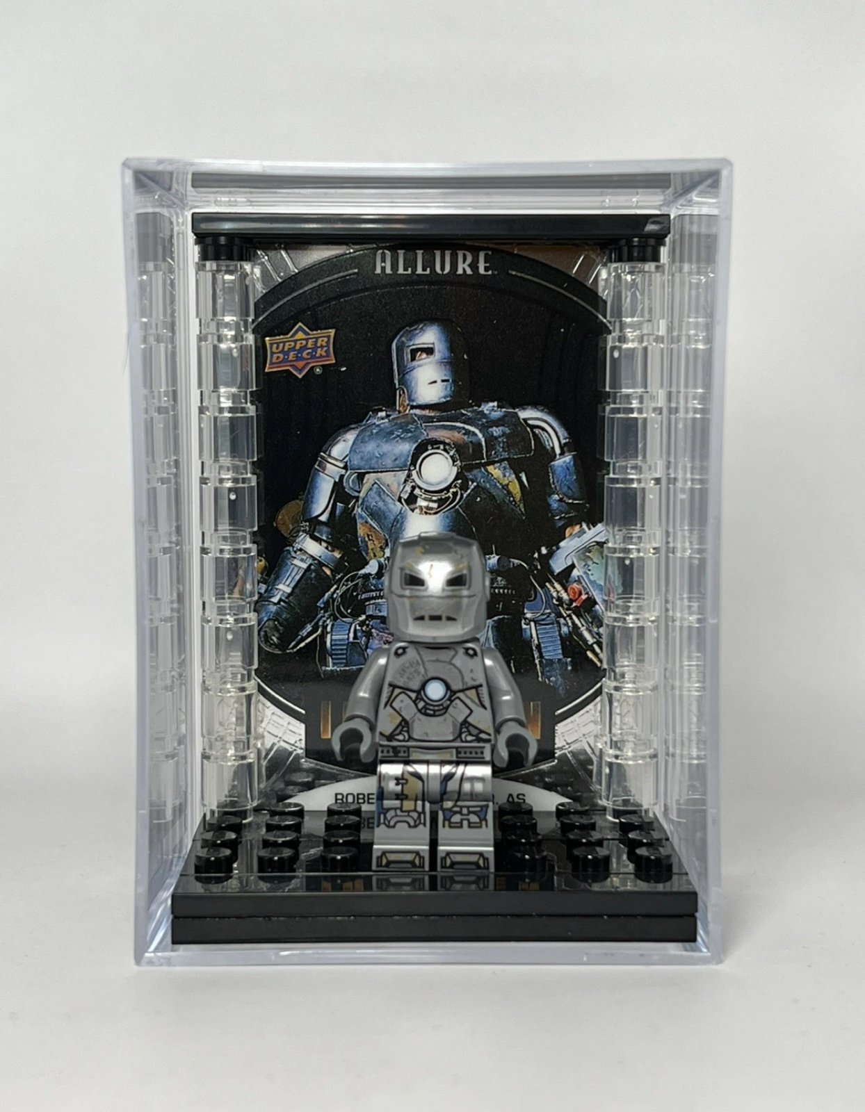 Lego Marvel Iron Man Mk I Minifigure Display Case Limited Edition Force Pack