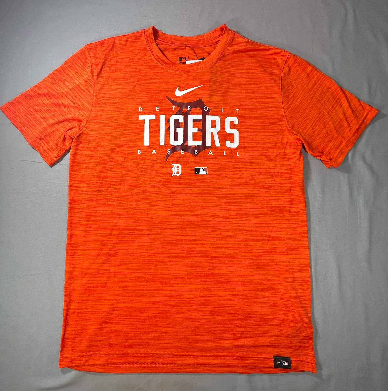 Nike Dri Fit Detroit Tigers short sleeve orange shirt men’s medium NWT