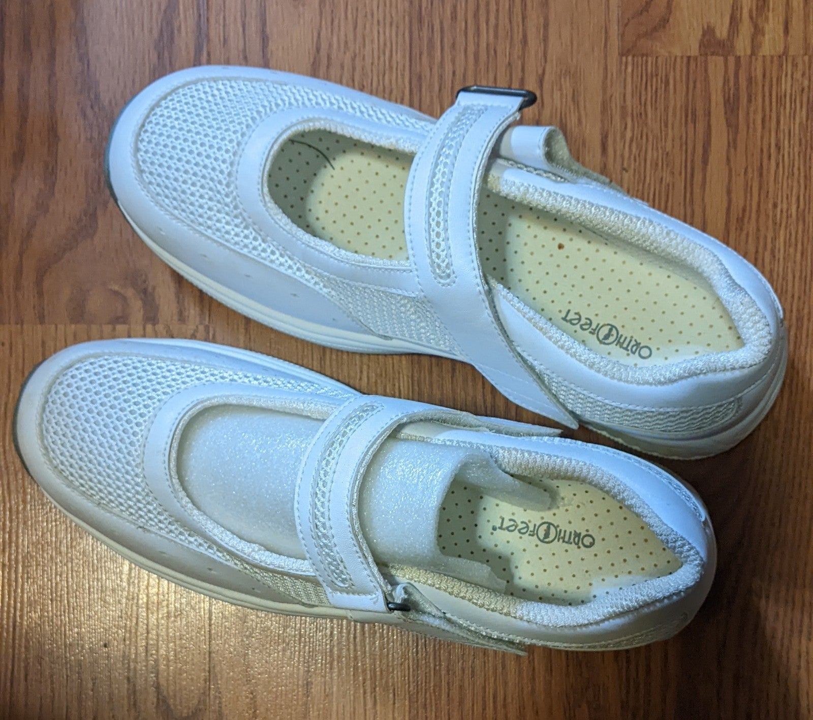 orthofeet women Mary Jane white mess shoes