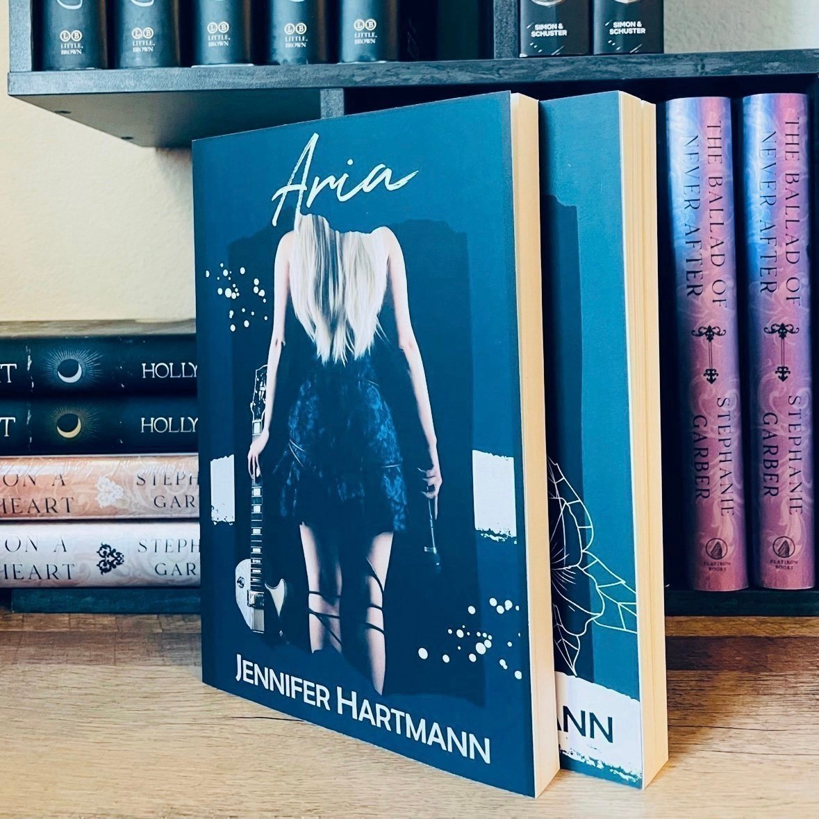OOP/OG Aria + Coda by Jennifer Hartmann