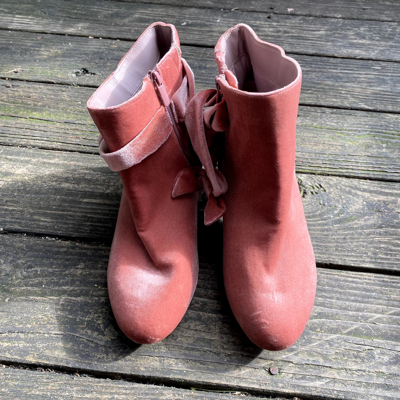 Torrid Pink Mauve Velvet Chunky Heel Ankle Boot Women's Size 11