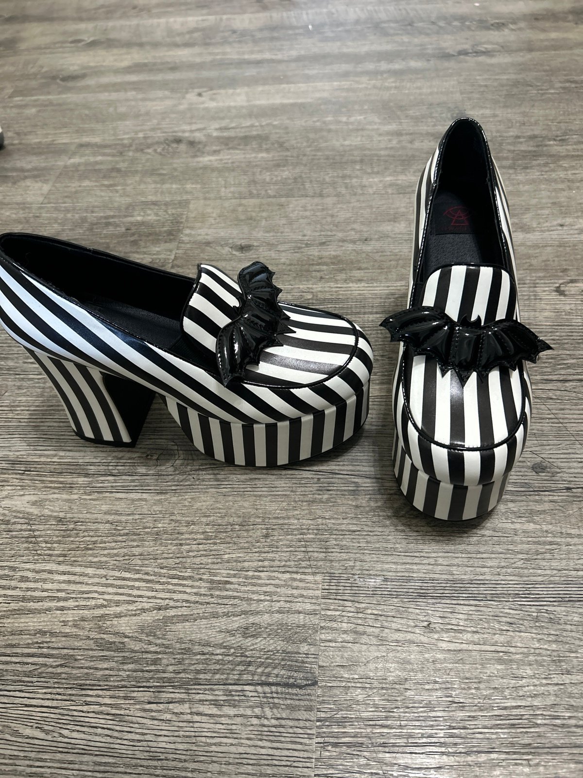 Strange CVLT banshee bat shoes size 8