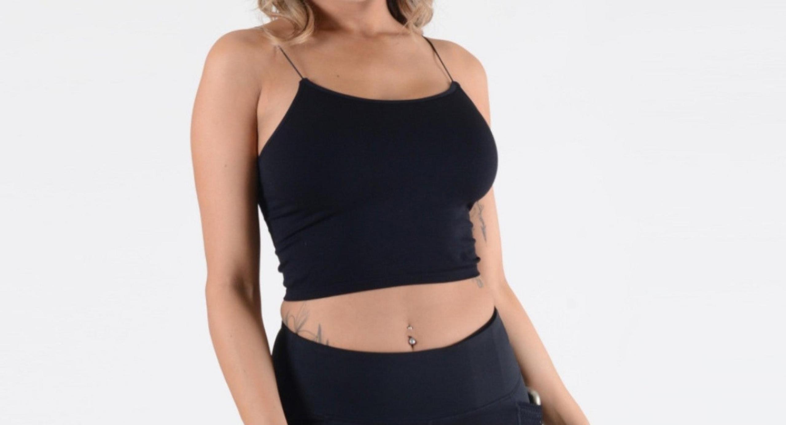Women's Yelete Solid Seamless Crop Camisole.