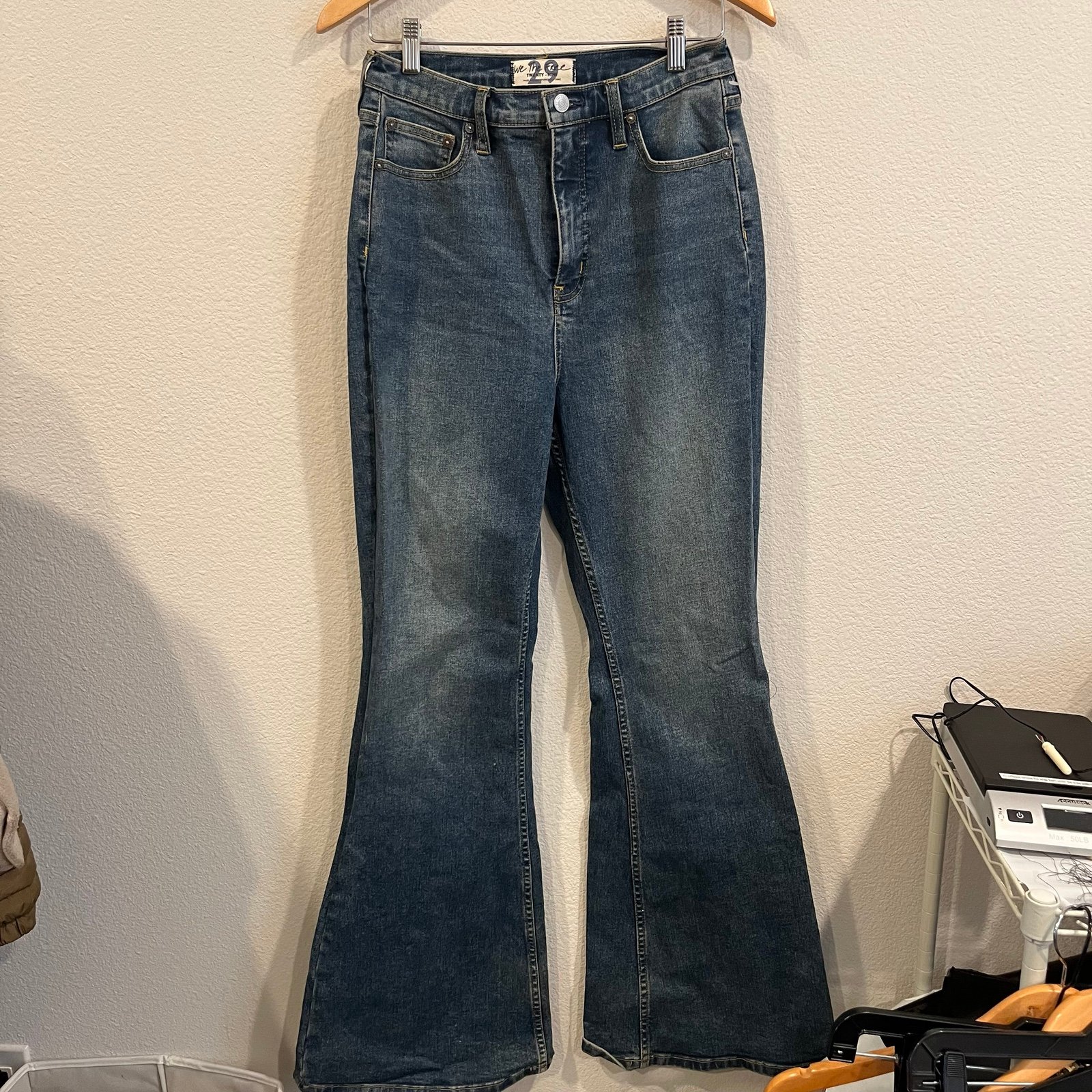 Free People We the Free women’s size 29 flare jeans rigid denim