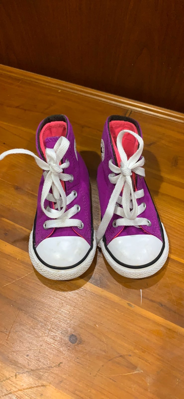 Converse girls shoes