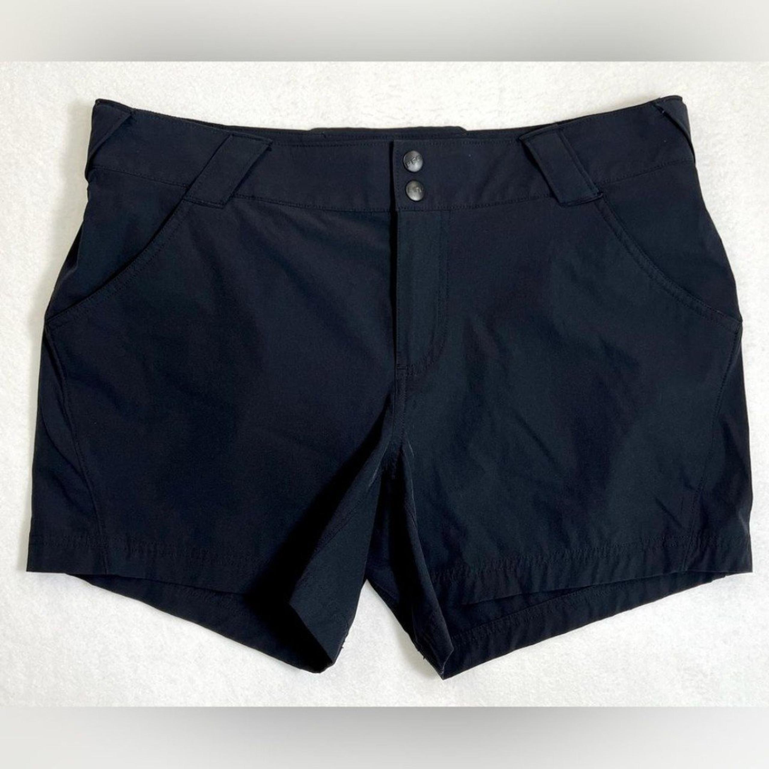 COLUMBIA Women's Performance Fishing Gear Black Chino Shorts Gorpcore Size 10