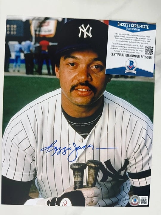 Reggie Jackson Autographed Signed 8x10 Photo New York Yankees Beckett BAS