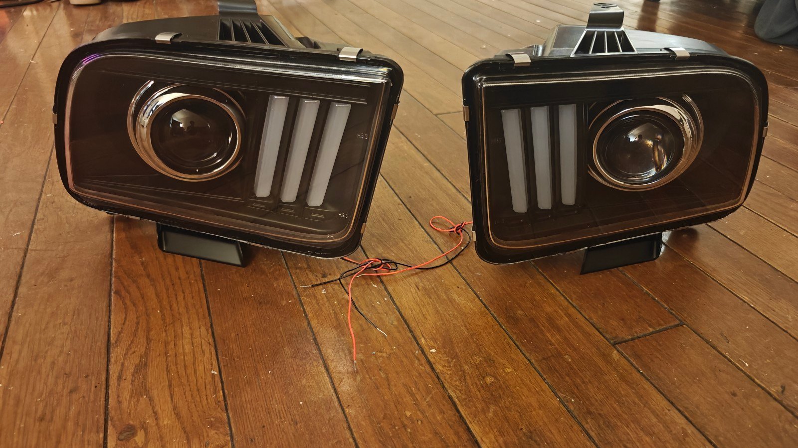 DRL Projector Headlights 05-09 Mustang