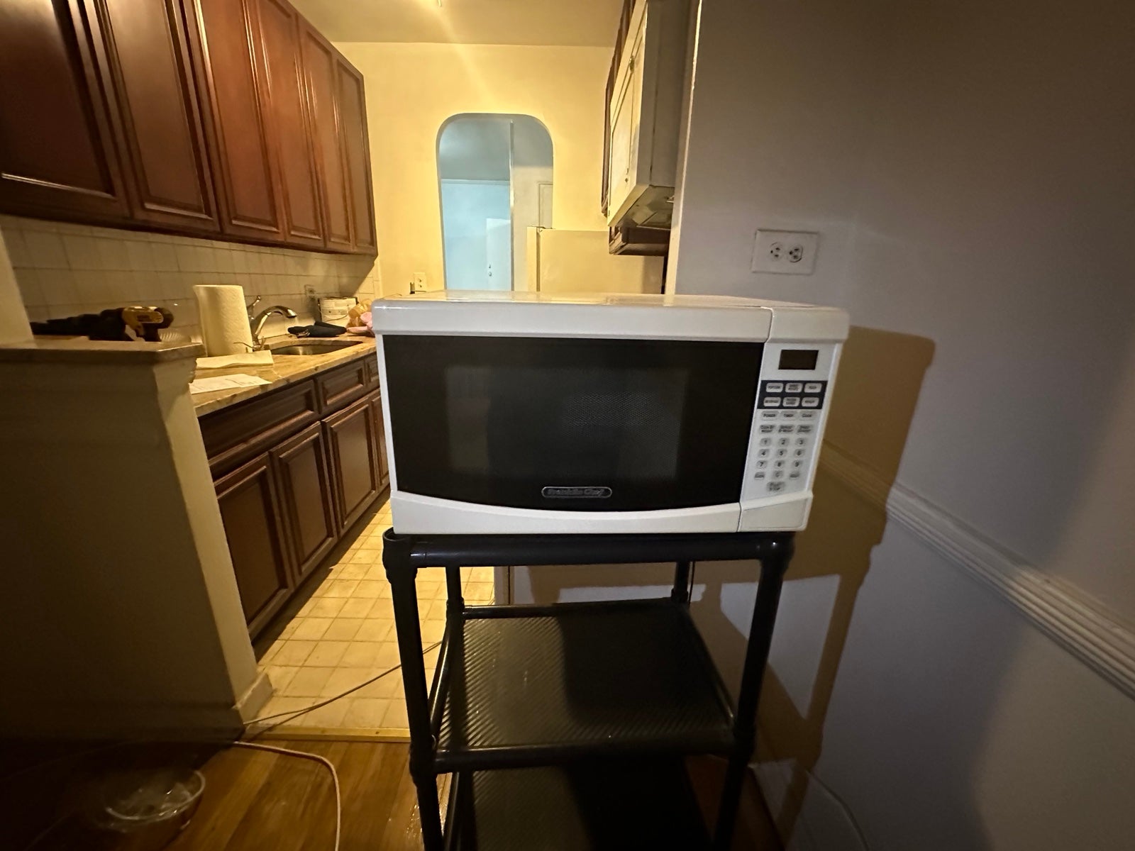 Franklin chef microwave around 1 cu.ft