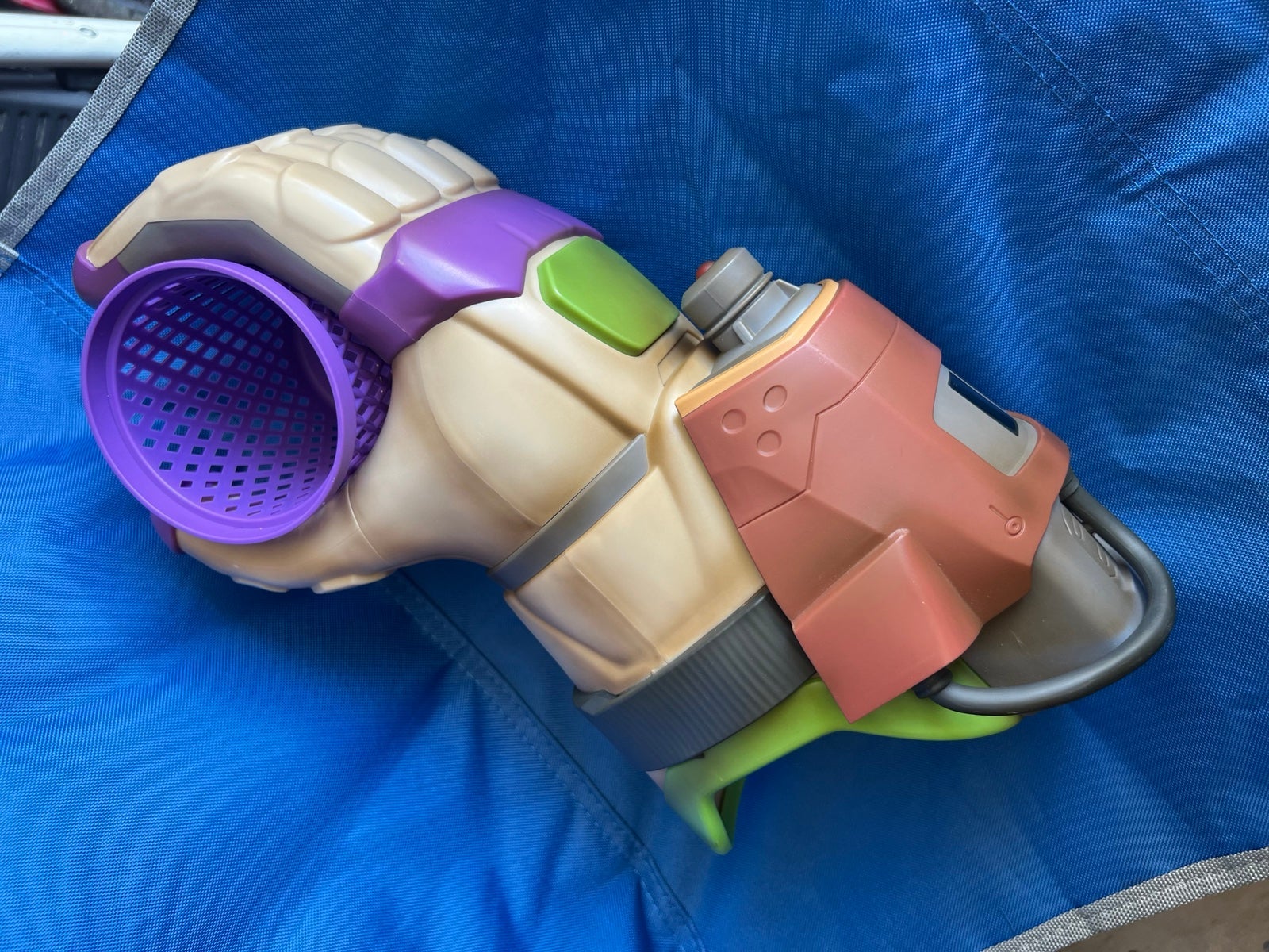 Disney parks Buzz lightyear Gauntlet