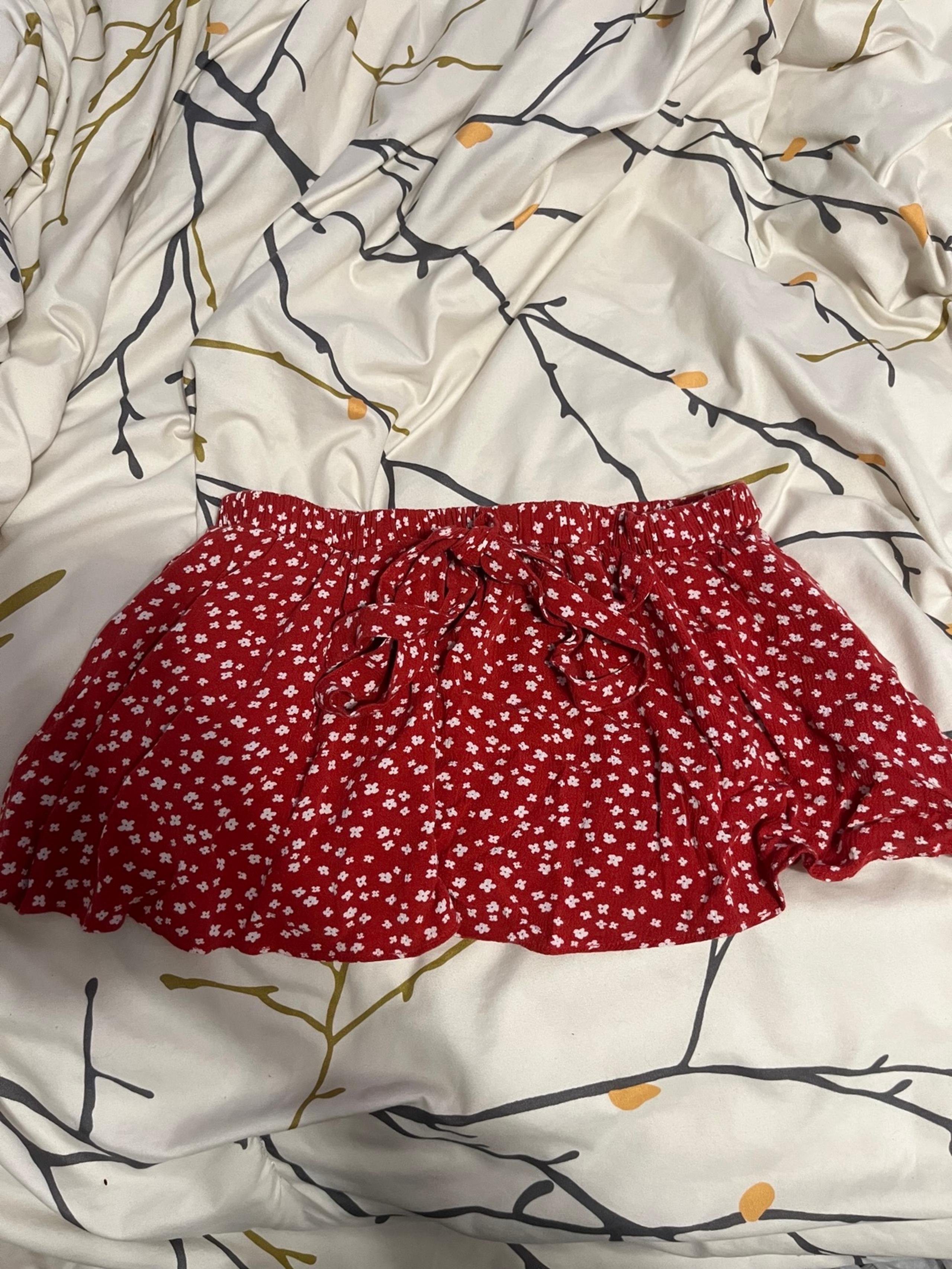 American Eagle Tube Top Red Floral Small
