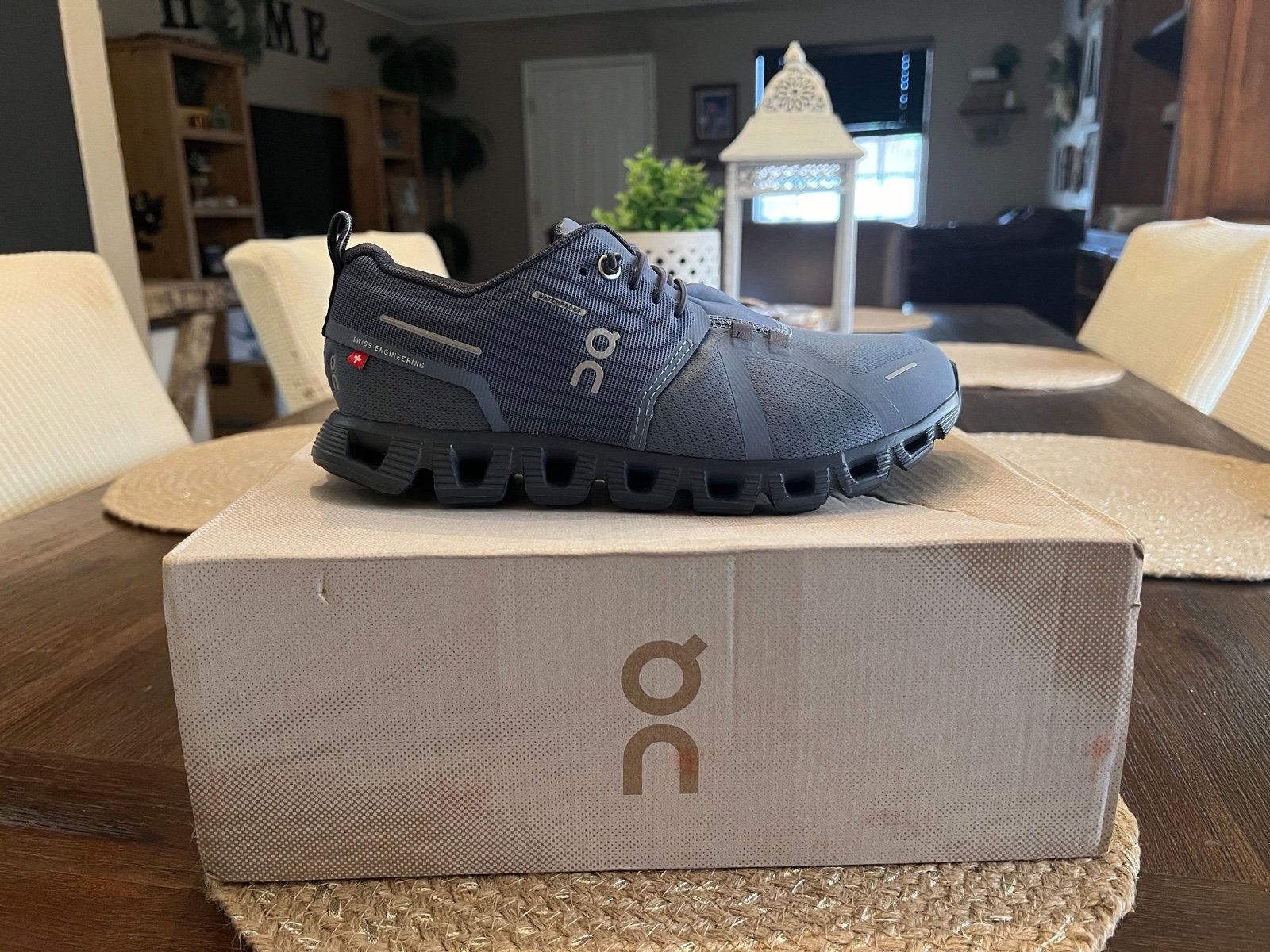 Cloud 5 waterproof size 7