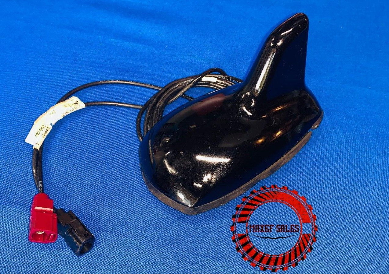 08-14 Mercedes W204 C250 C350 C300 Shark Fin Radio Antenna Black OEM
