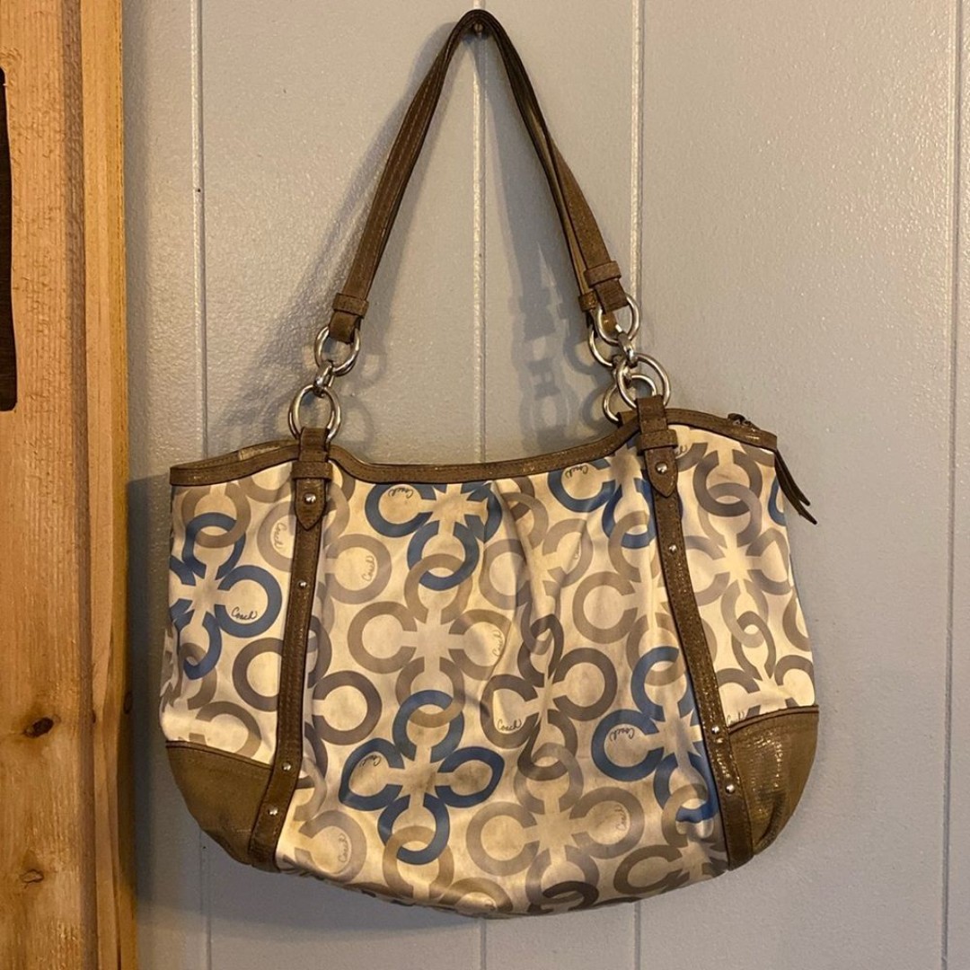 COACH Alexandra Purse Clover Signature C Chain Link Shoulder Bag