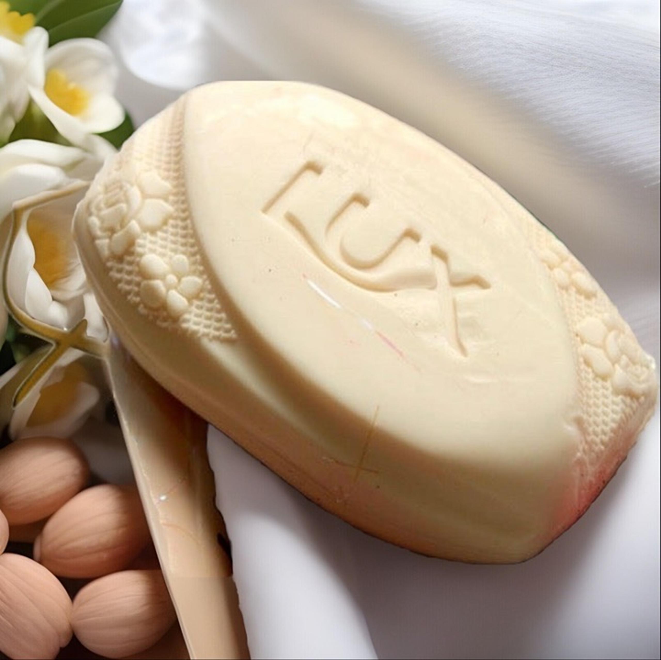 Bundle of 6 Lux Velvet Touch Soap 85g x 6 Bars Bath Body Shower Hand Soap Luxury