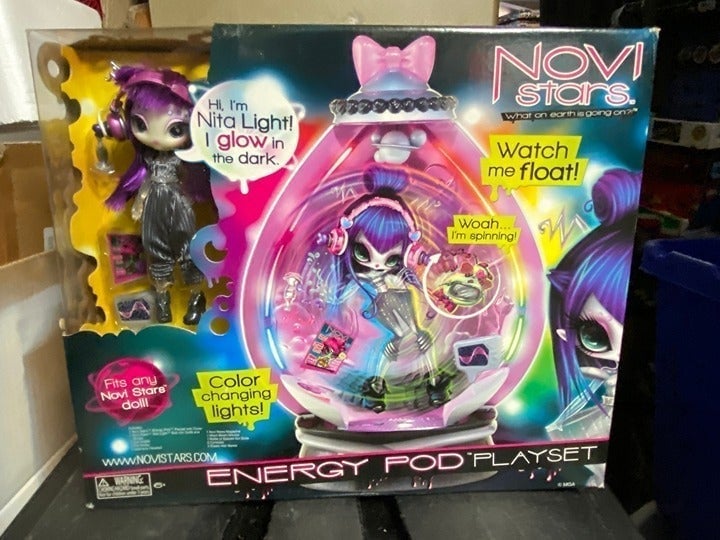 Novi Stars Energy Pod Nita Light Glow in Dark Doll New In Box