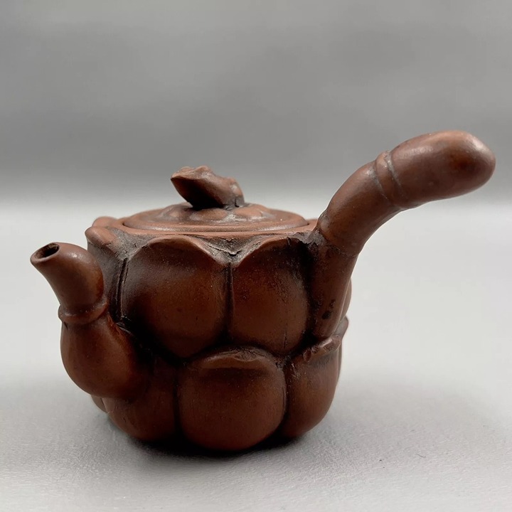 Vintage Chinese Yixing Purple Clay Mini Figural Frog Lotus Teapot 2.5 Signed