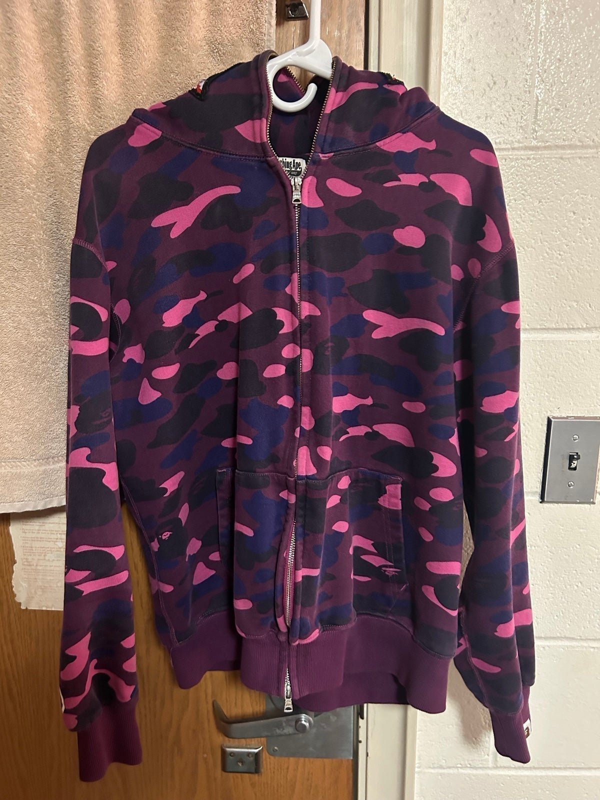 Bape zip up hoodie