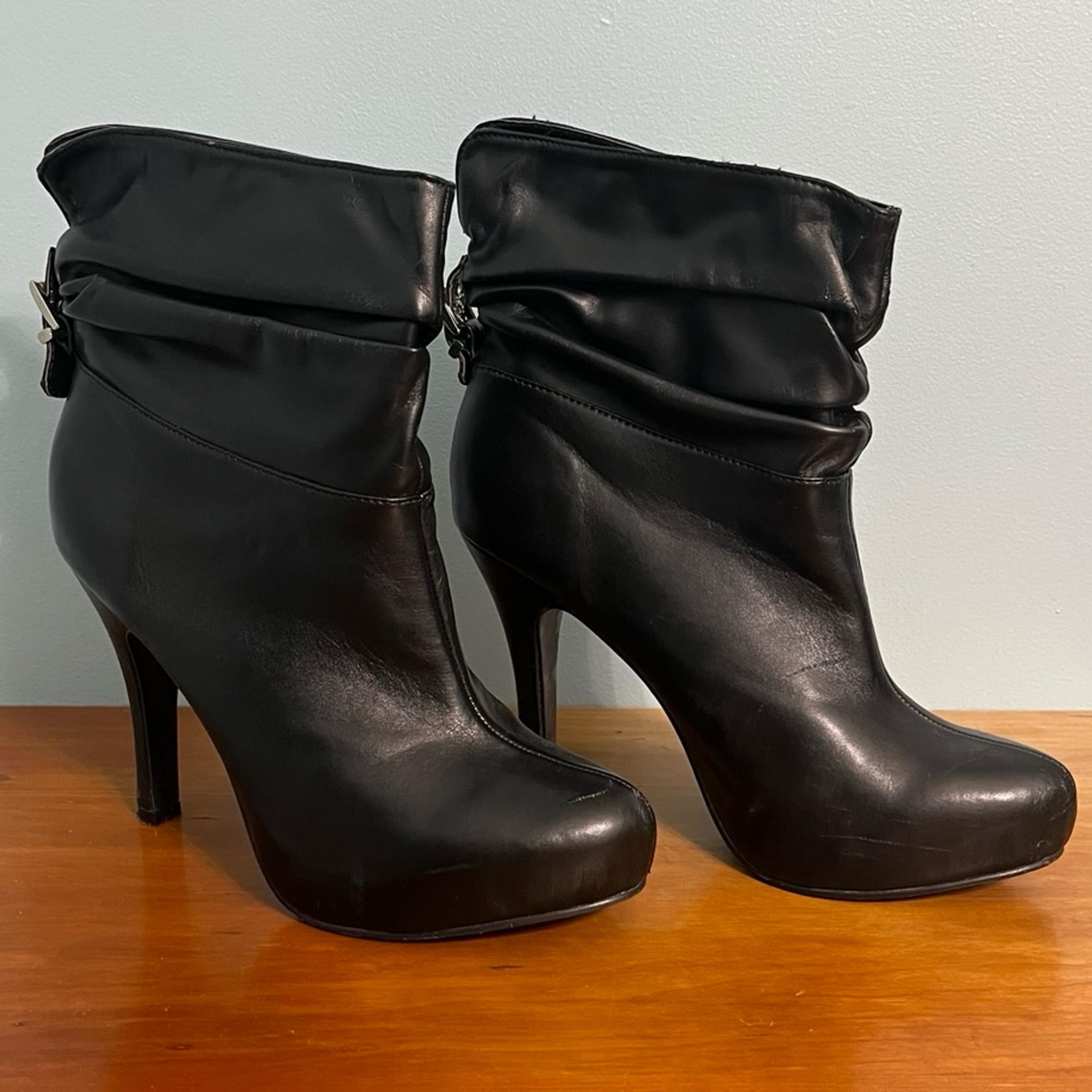 Women’s Shoe Dazzle Size 8.5 Black Platform Stiletto Bootie Heels