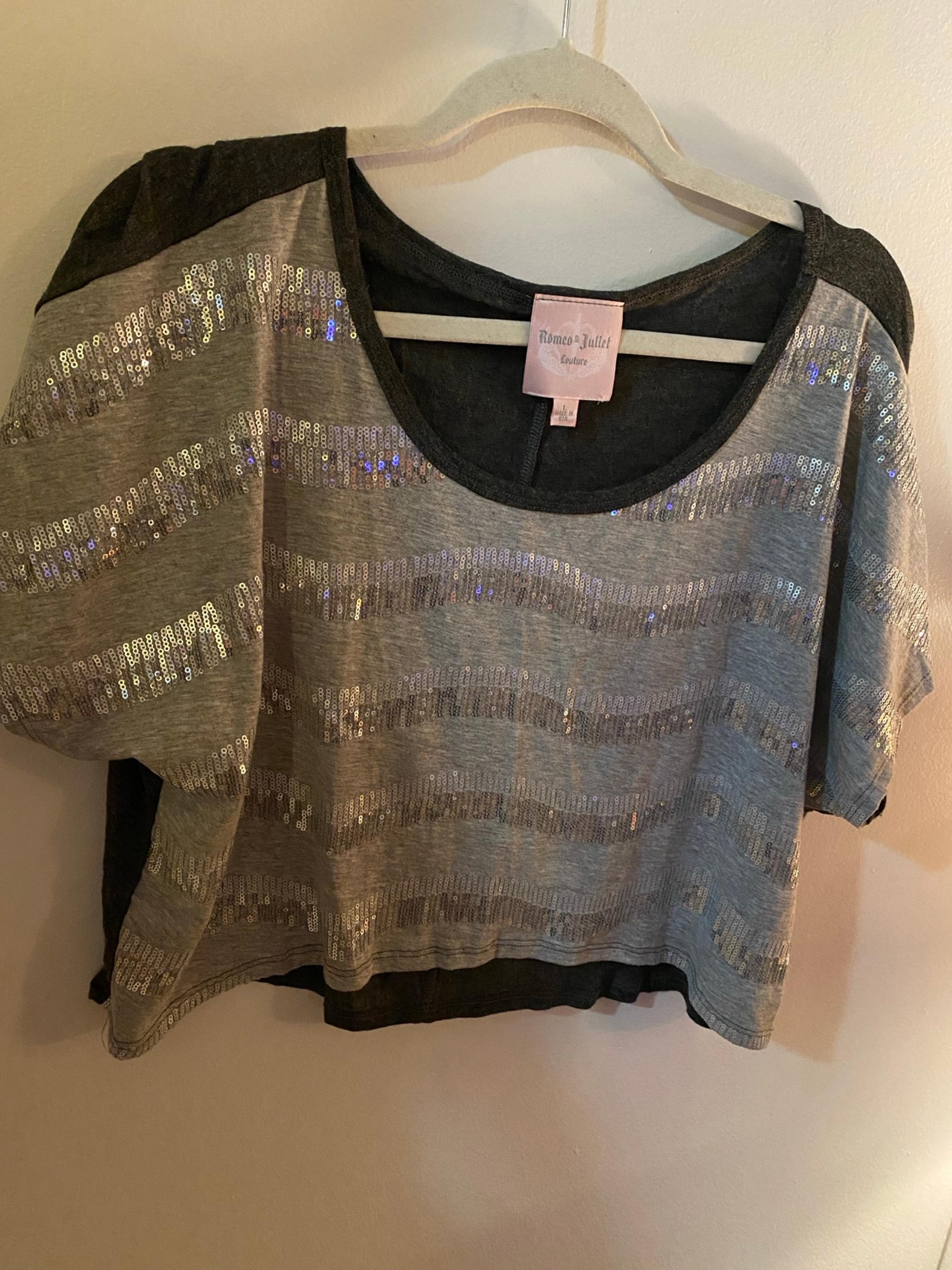 Romeo & Juliet Couture Silver and Gray Crop Top