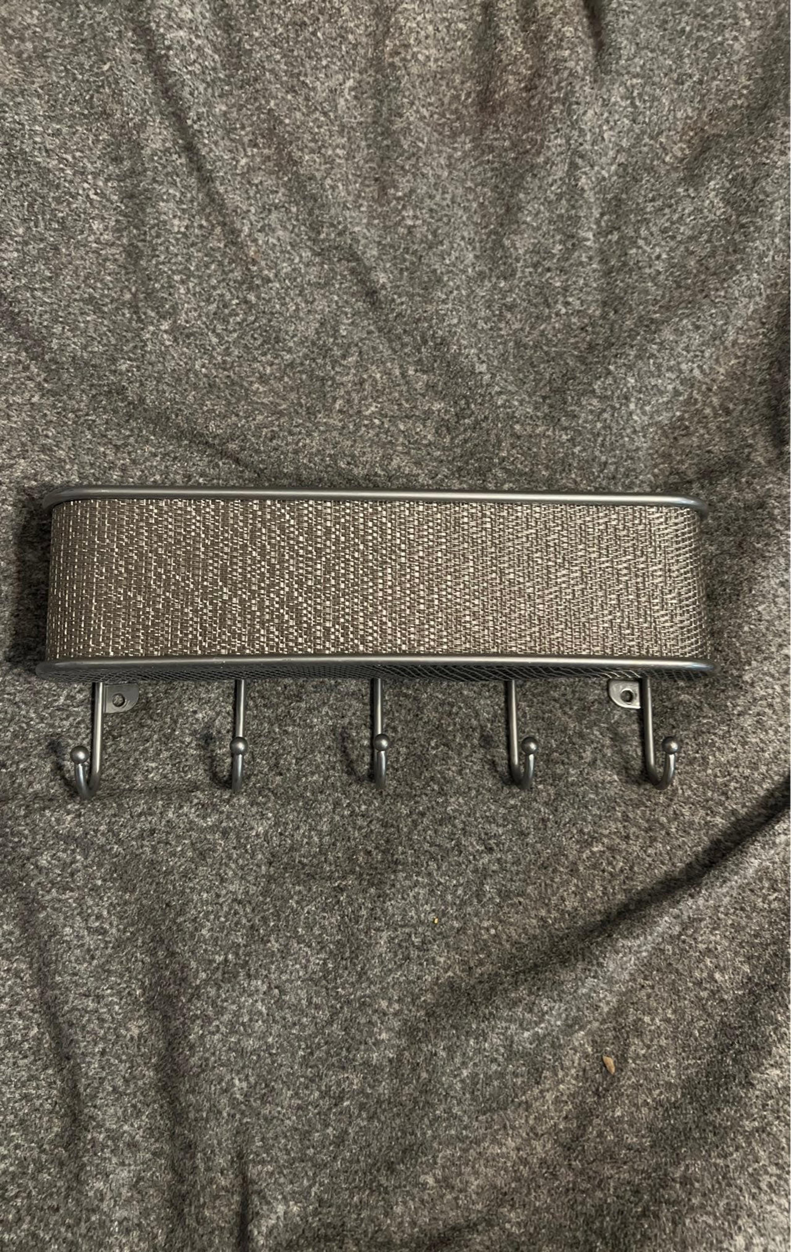 Hangable Coat Hook with stirage up top