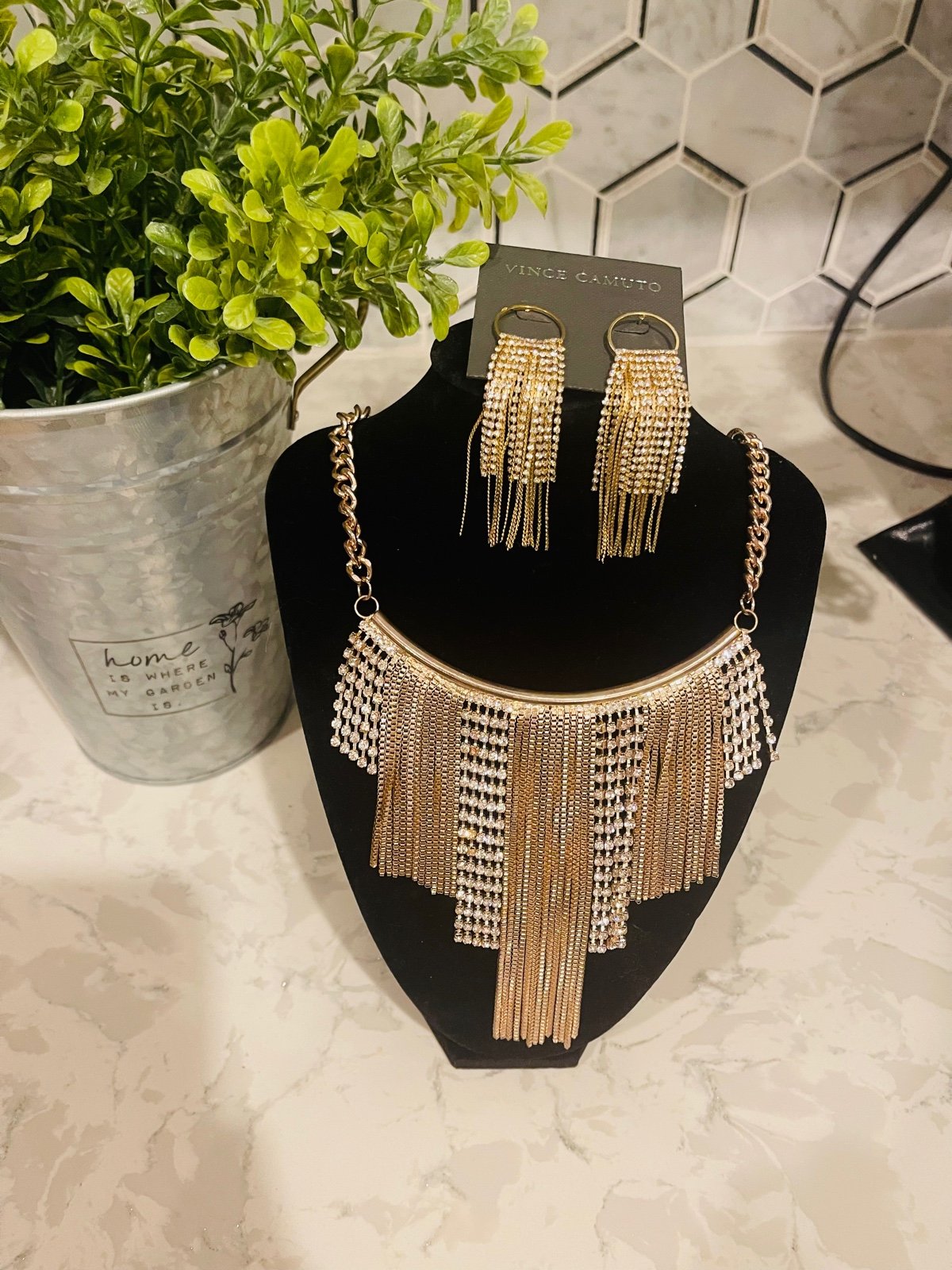 Beautiful Vince Camuto statement necklace and earring set